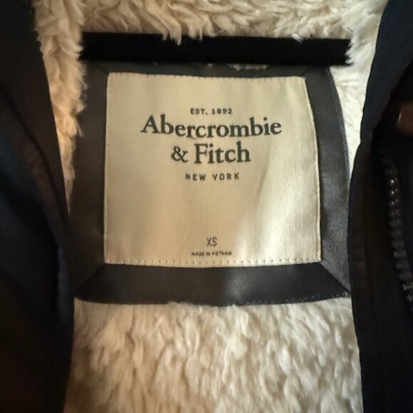 Abercrombie & Fitch Parka Lined Puffer Down Vest - XS - Picture 3 of 3